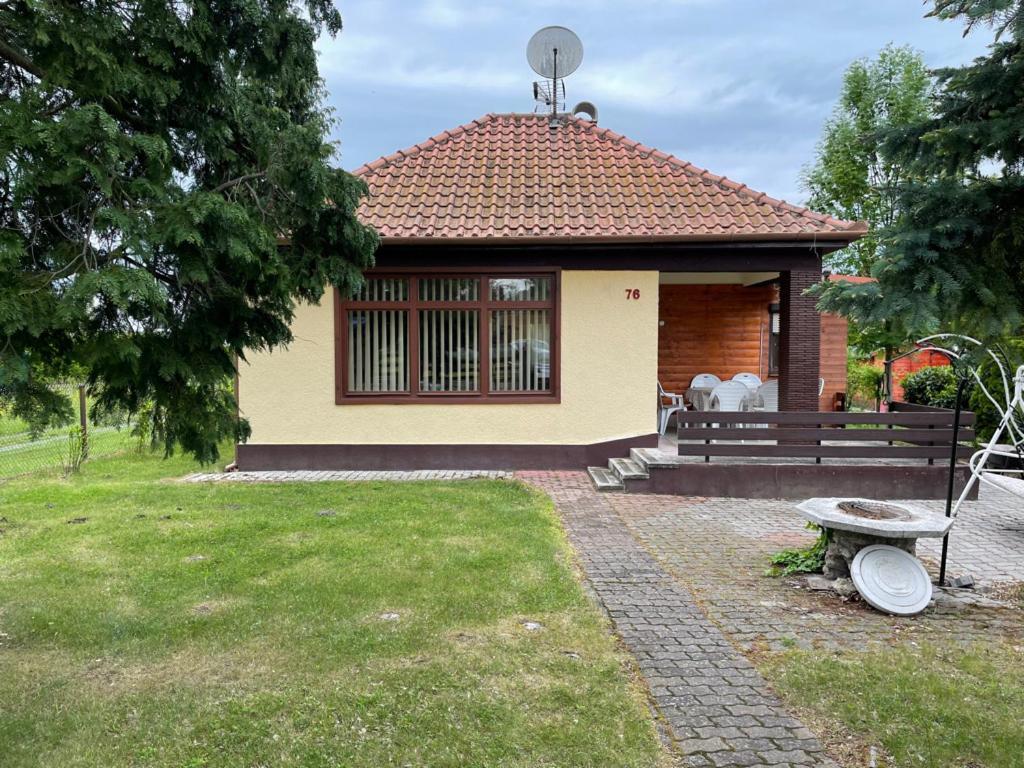 Agnes Nyaralohaz Villa Balatonmariafurdo Exterior photo